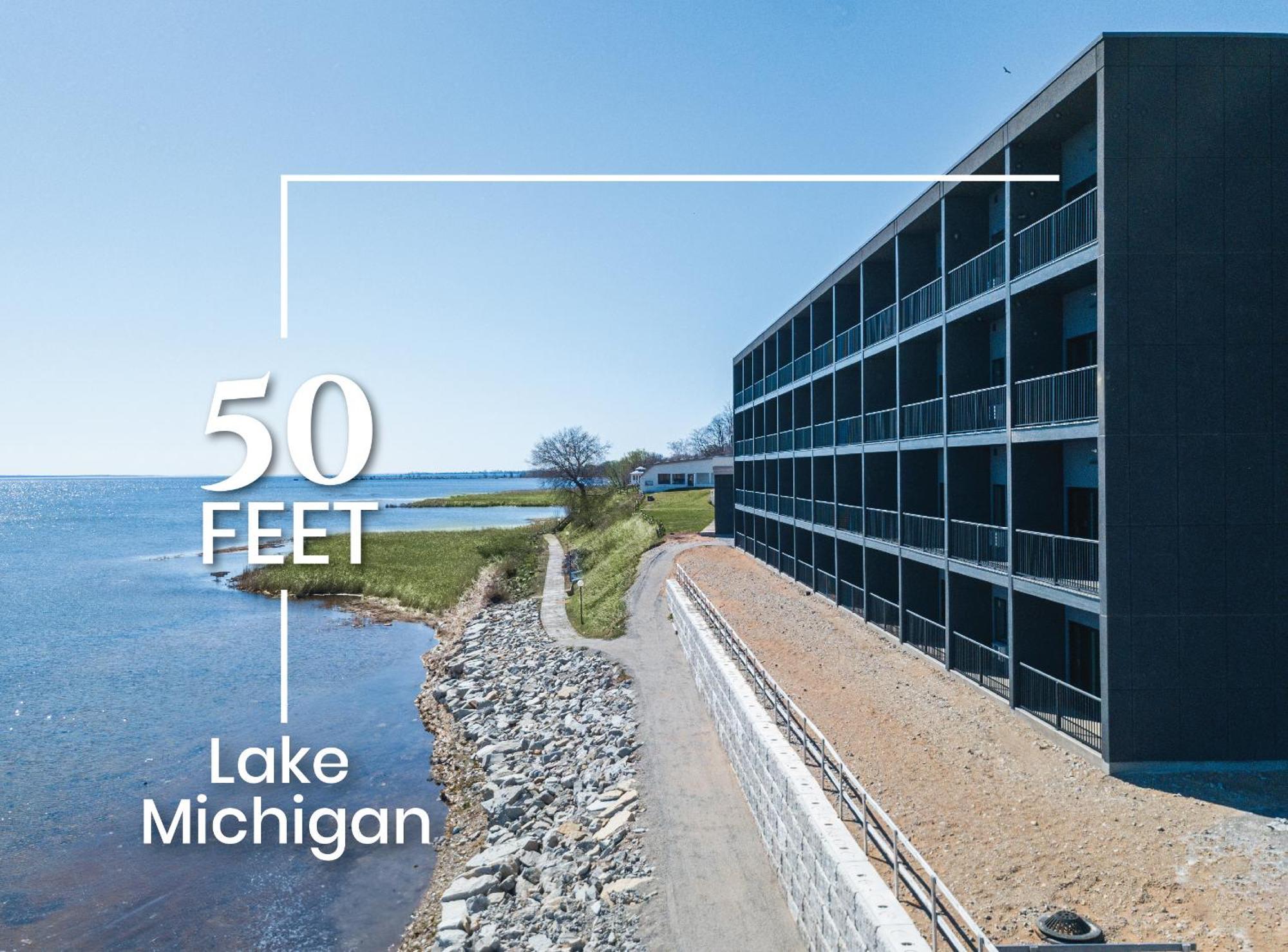 Terrace Bay Hotel - Lakefront Escanaba Exterior photo