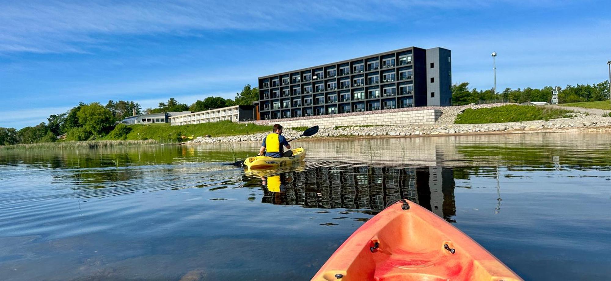Terrace Bay Hotel - Lakefront Escanaba Exterior photo